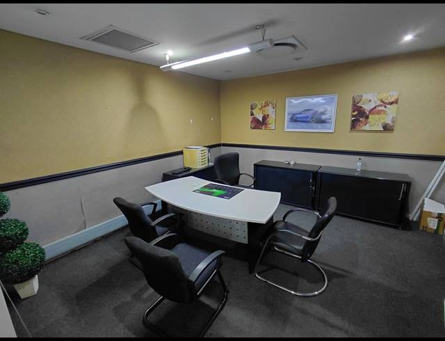 5,599M² OFFICE TO LET IN RANDJESPARK